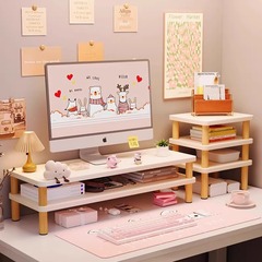 デスクトップコンピュータのディスプレイが高くなっています。