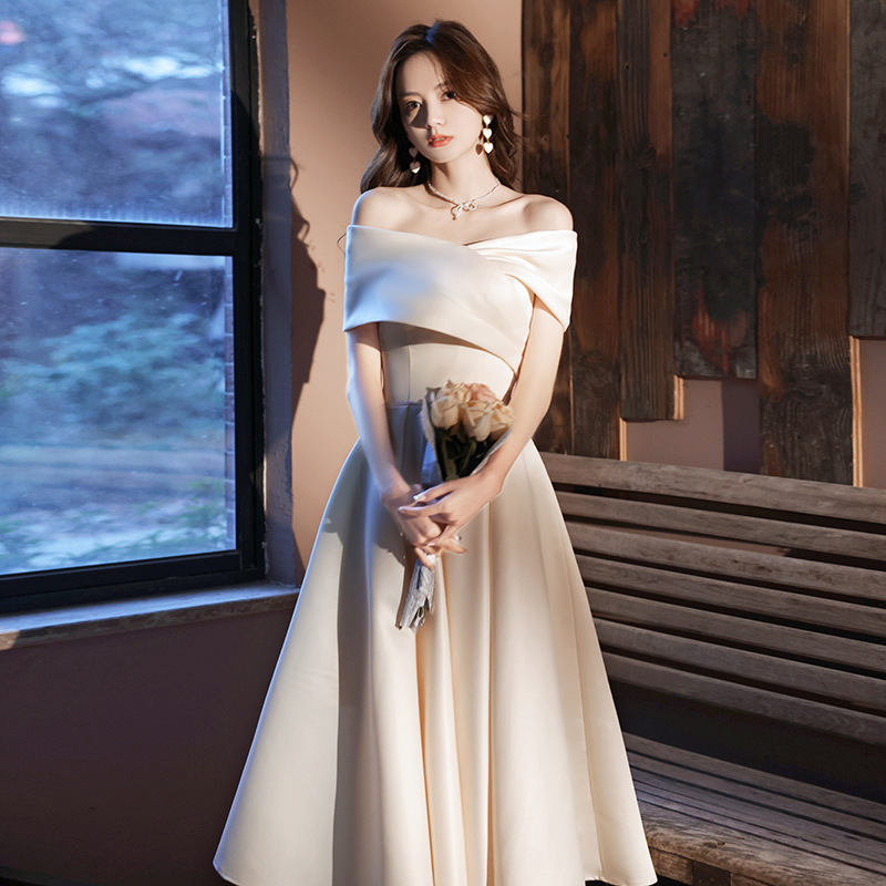 Wine champagne evening dress French female evening cocktail party dress one boat neck off  shoulder is simple and easy temperament dinner party dress