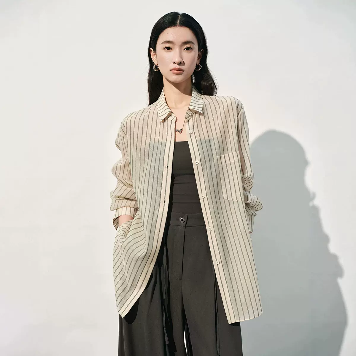 2026新品松弛感穿搭通勤桑蚕丝棉色织条纹休闲廓形衬衫女叠穿衬衣