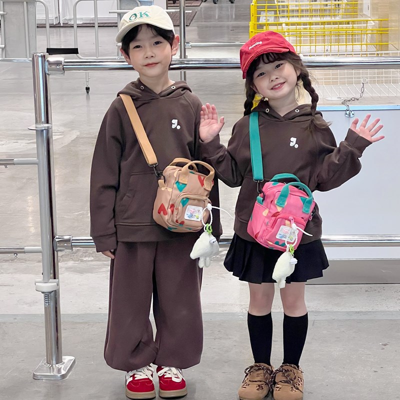 Bolsa de cinturón universal para niños amor en forma de corazón, bolsa de cinturón de chicas super lindas para salir, caricatura coreana, bolsa de cinturón de moda