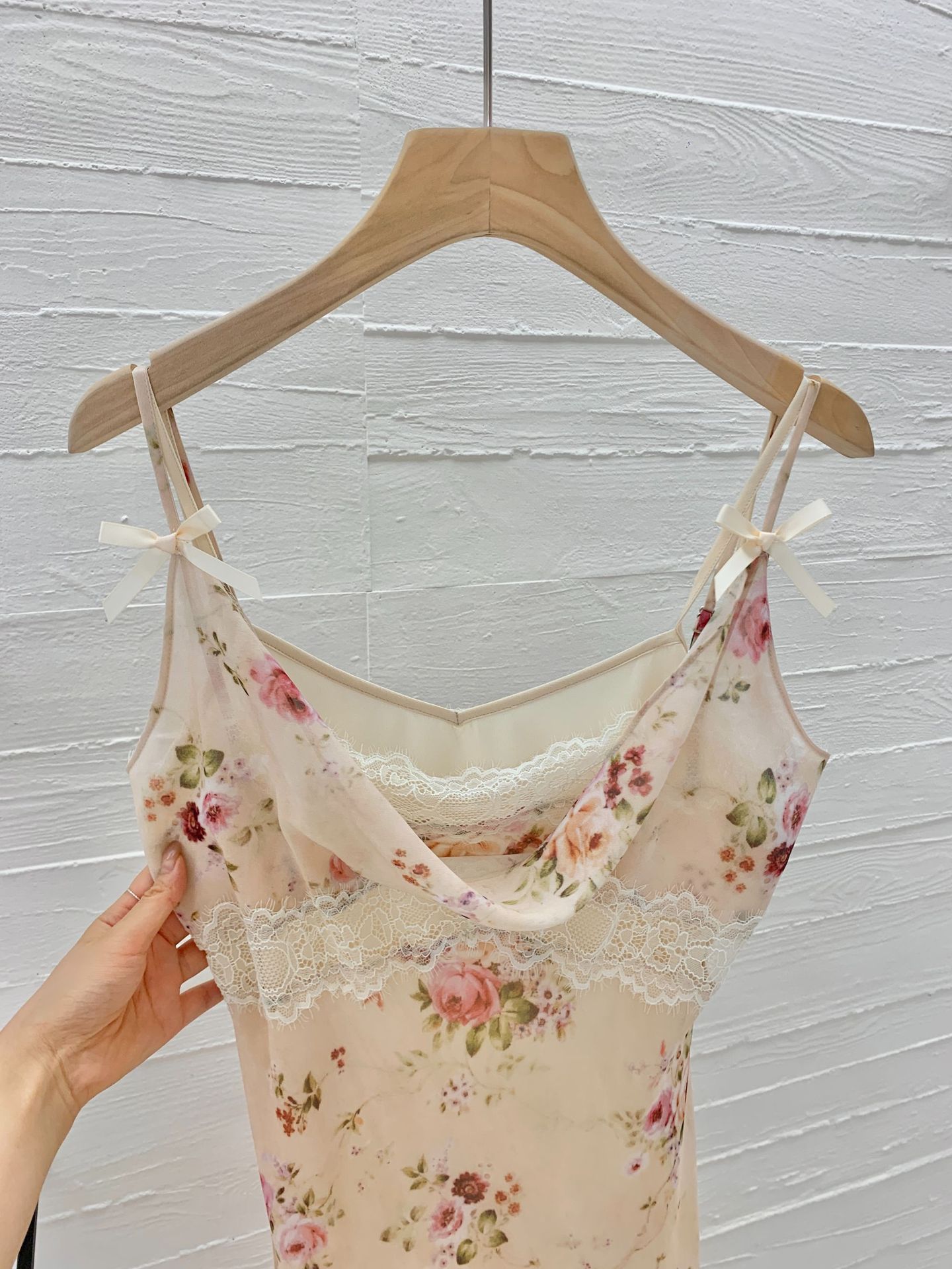 GraceChic Disponibile Estate 2025 Nuovo Vestito Coreano Dongdaemun in Pizzo Francese Floreale con Spalline e Fiocco da Donna_voghion.com