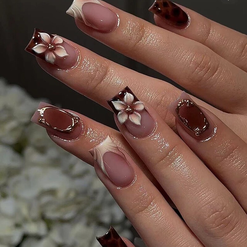 Cross-Border Hot Selling Nude Pink Brown Retro French Three-Dimensional Flower Leopard Print Niche High-End Wearable Nail Polish Finished Product Wholesale