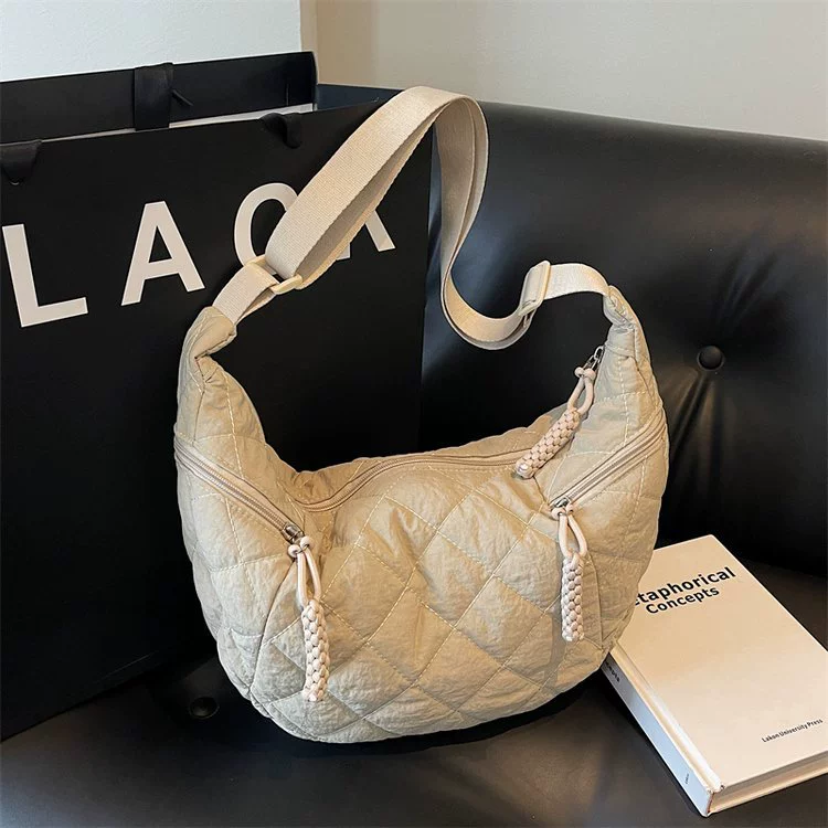 Capacious demi-season down jacket, universal one-shoulder bag