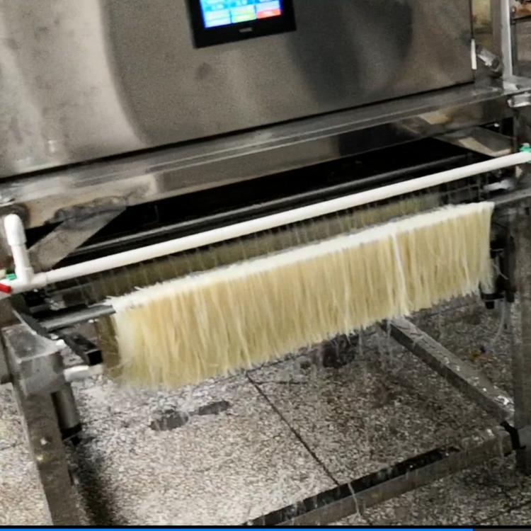 Máquina de enrollamiento de polvo automática comercial de vapor de corte de polvo de vapor de ahorro de energía de arroz de harina de río máquina de enrollamiento de polvo de piel seca y fría