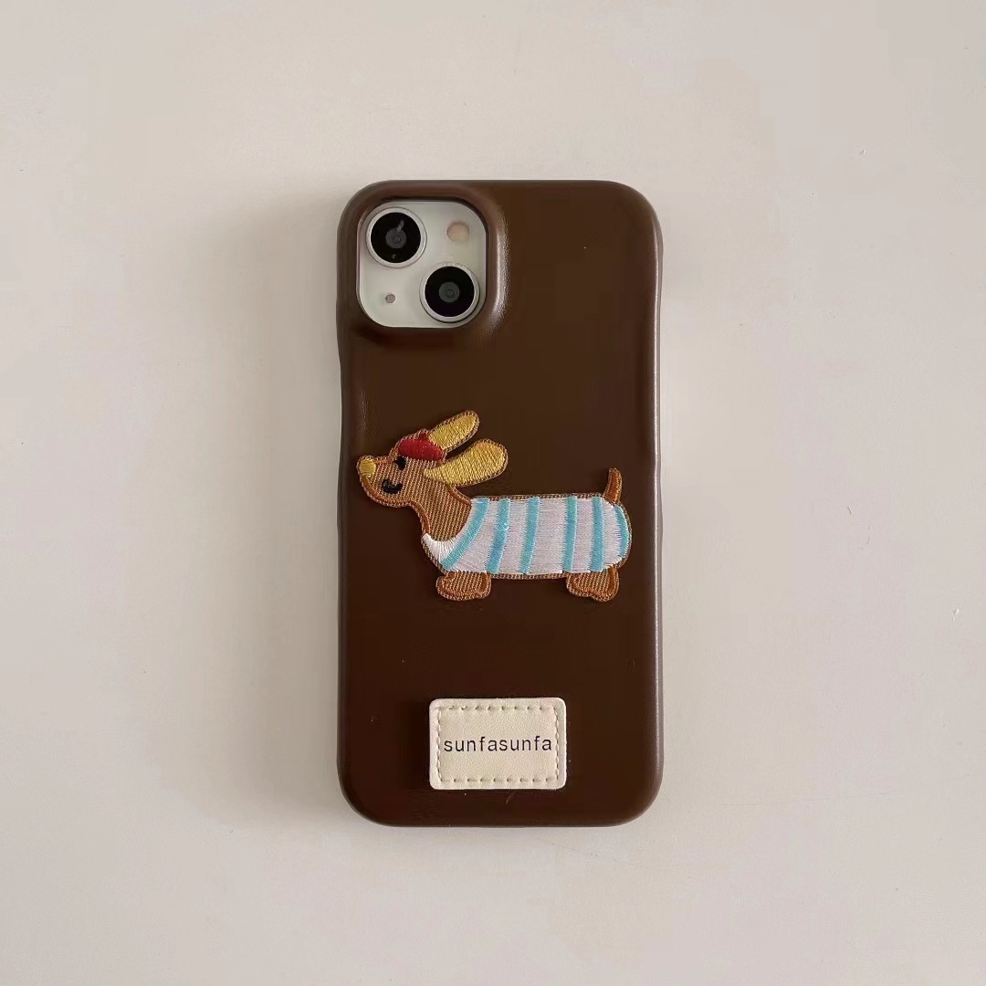 Perro sf4 de dibujos animados bordado de cuero marrón oscuro