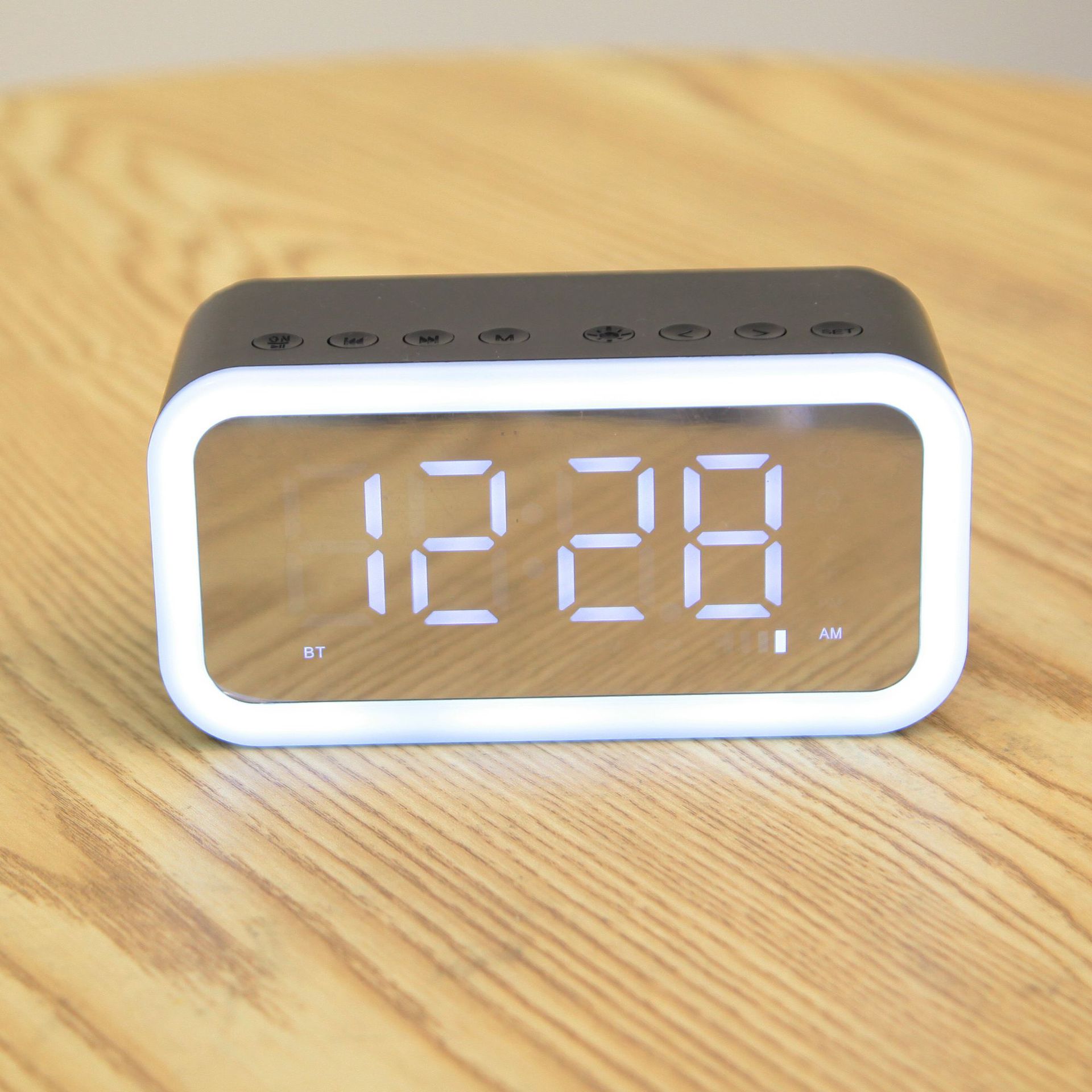 現貨銷售藍牙音箱電子鍾 帶收音機小夜燈鬧鍾 萬年曆溫濕度鬧鍾