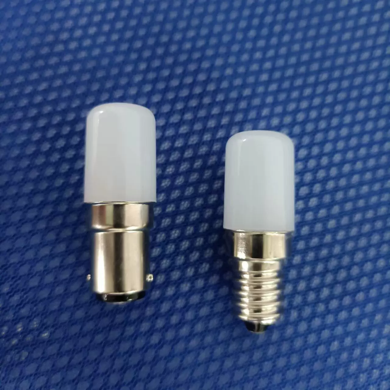 淘宝热卖冰箱led灯泡油烟机e14小灯泡缝纫机3瓦白光BA15光源批发