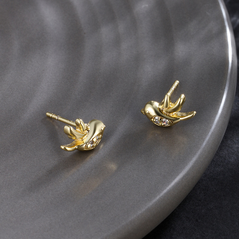 Xuping joyería serie de dibujos animados animales pájaros pernos de orejas de aleación de oro 14K para mujeres pendientes de moda de nicho