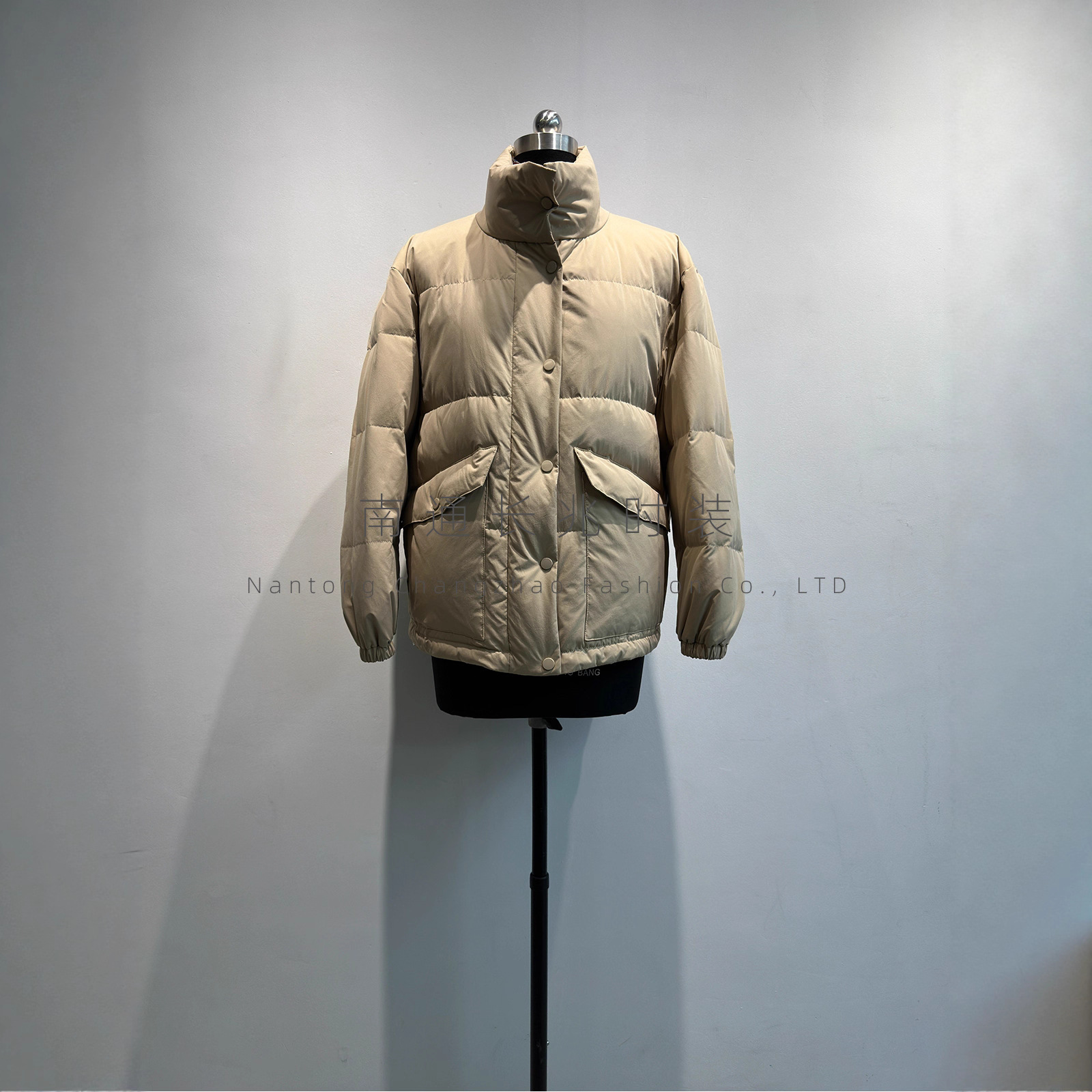 朗家柜上3K+90高蓬白鹅绒立领羽绒服高JI短款冬季夹克外套女百搭