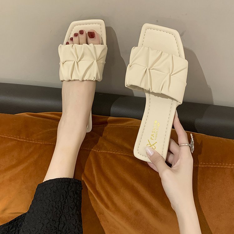 Traubenmutter mit dem gleichen Stil 2023 Sommer neue Mode rutschfeste quadratische Kopfbuchstaben flache Oberbekleidung Sandalen und Hausschuhe für Frauen_voghion.com