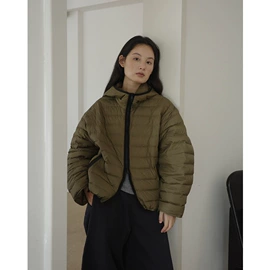 女式衬衫;女式针织衫;休闲裤