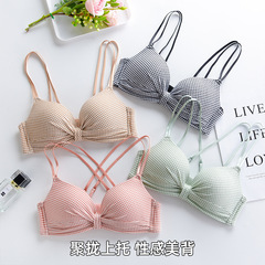 日本製小胸用寄せ上げブラ、シームレス、ノンワイヤー、女子学生向け、チェック柄、美背ブラ、純粋な魅力系