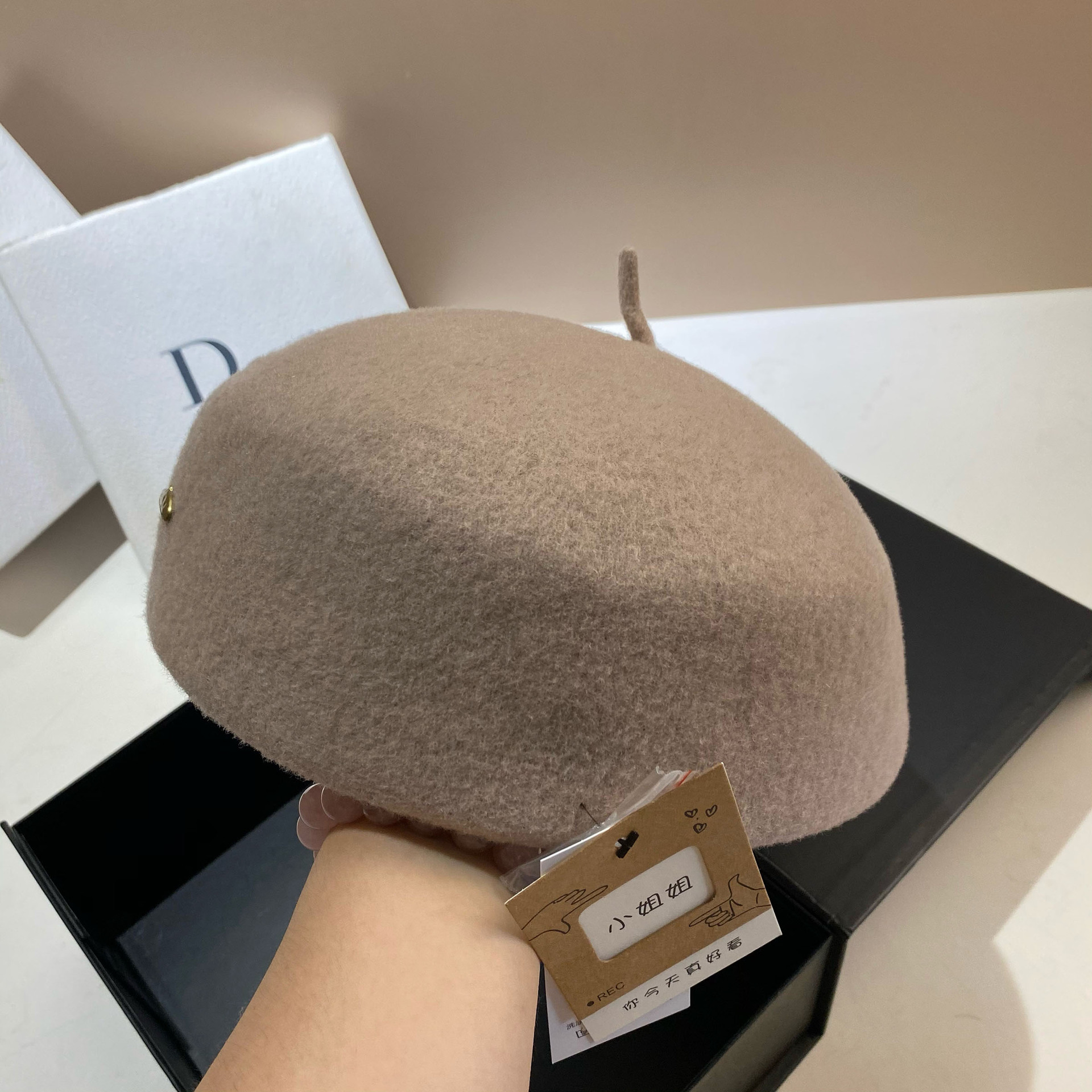 Hochwertige Baskenmütze aus Wolle, koreanische Version, dreidimensionaler Flugbegleiterhut im Promi-Stil, modisch und_voghion.com