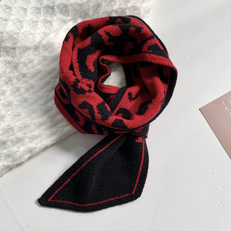 Pequeñas bufandas de orejas bufandas de mujeres otoño y invierno estilo coreano borde biselado dos lados de lana de punto pequeña bufandas de calor cuello