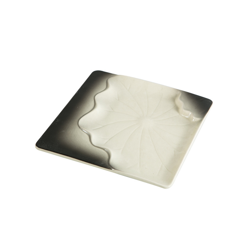 Holland in the 8-inch pool (Magic Night Black)