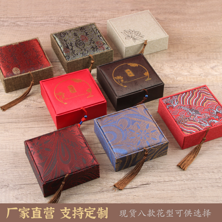 New linen bracelet Wenwan jewelry box Buddha beads storage box necklace jewelry packaging sachet box tassel box New linen bracelet Wenwan jewelry box Buddha beads storage box necklace jewelry packaging sachet box tassel box