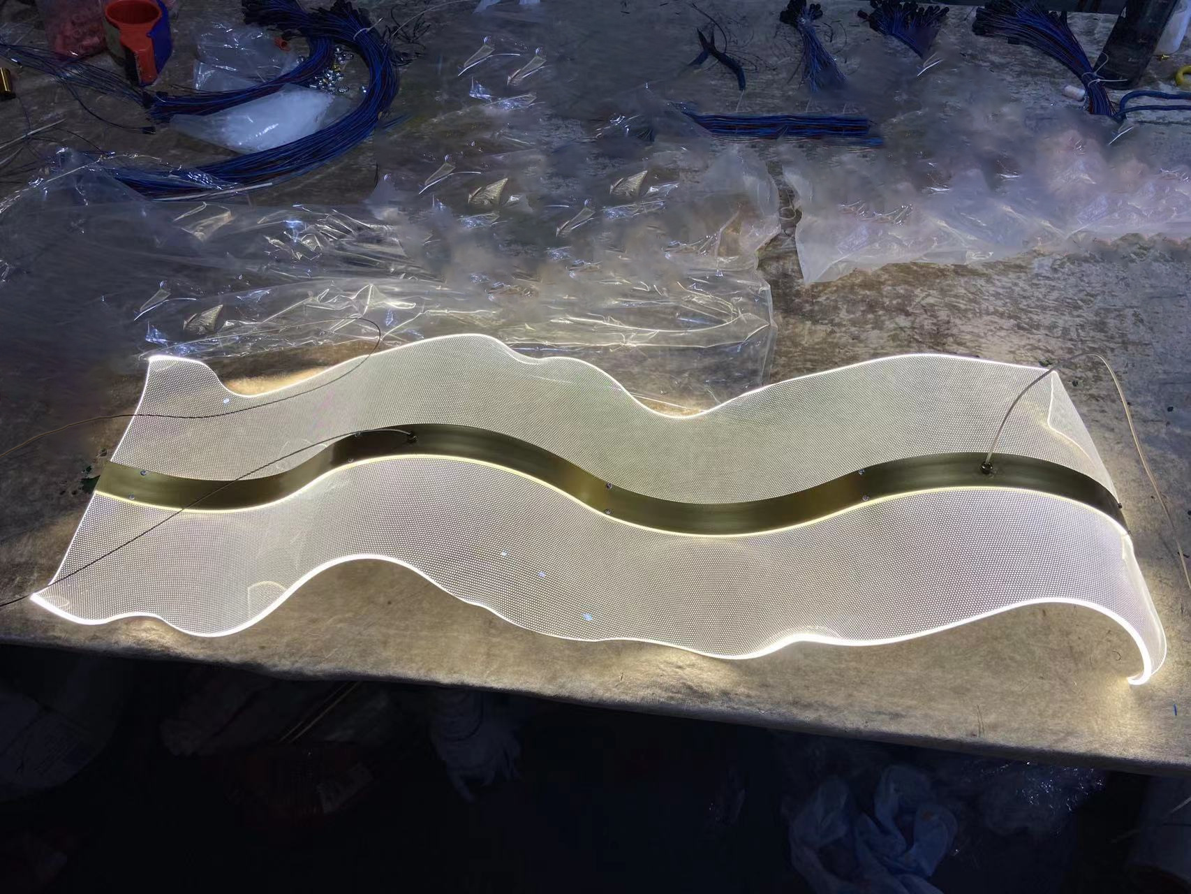 餐厅吧台led丝绸波浪装饰风生水起招财艺术前台收银台飘带吊灯-阿里巴巴