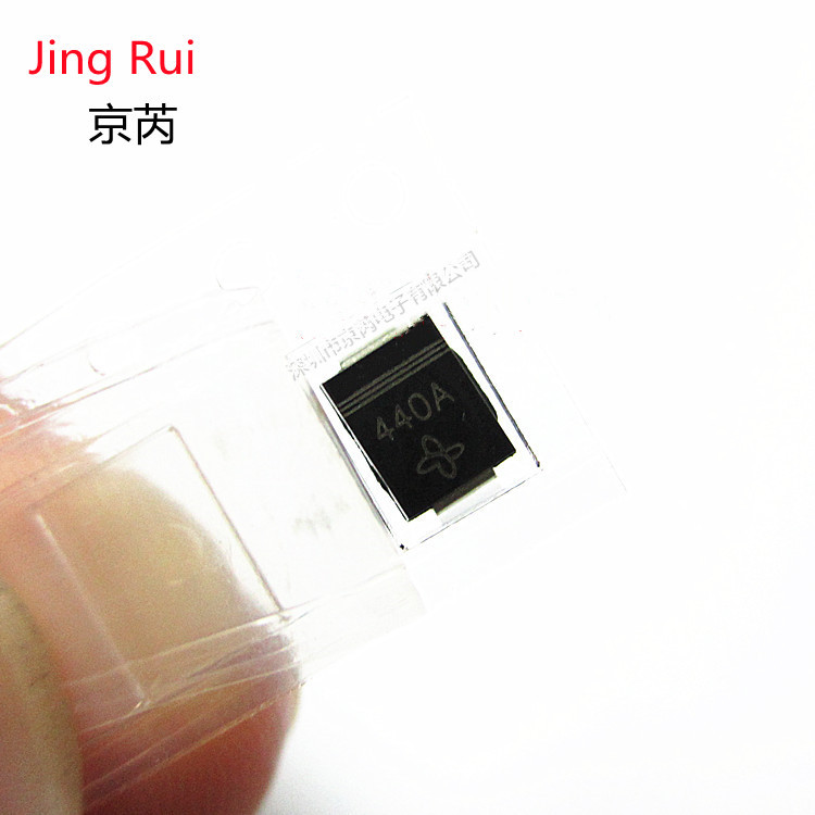 晶导微 P6SMB440A 丝印:440A 单向 SMB 600W功率 TVS瞬变二极管