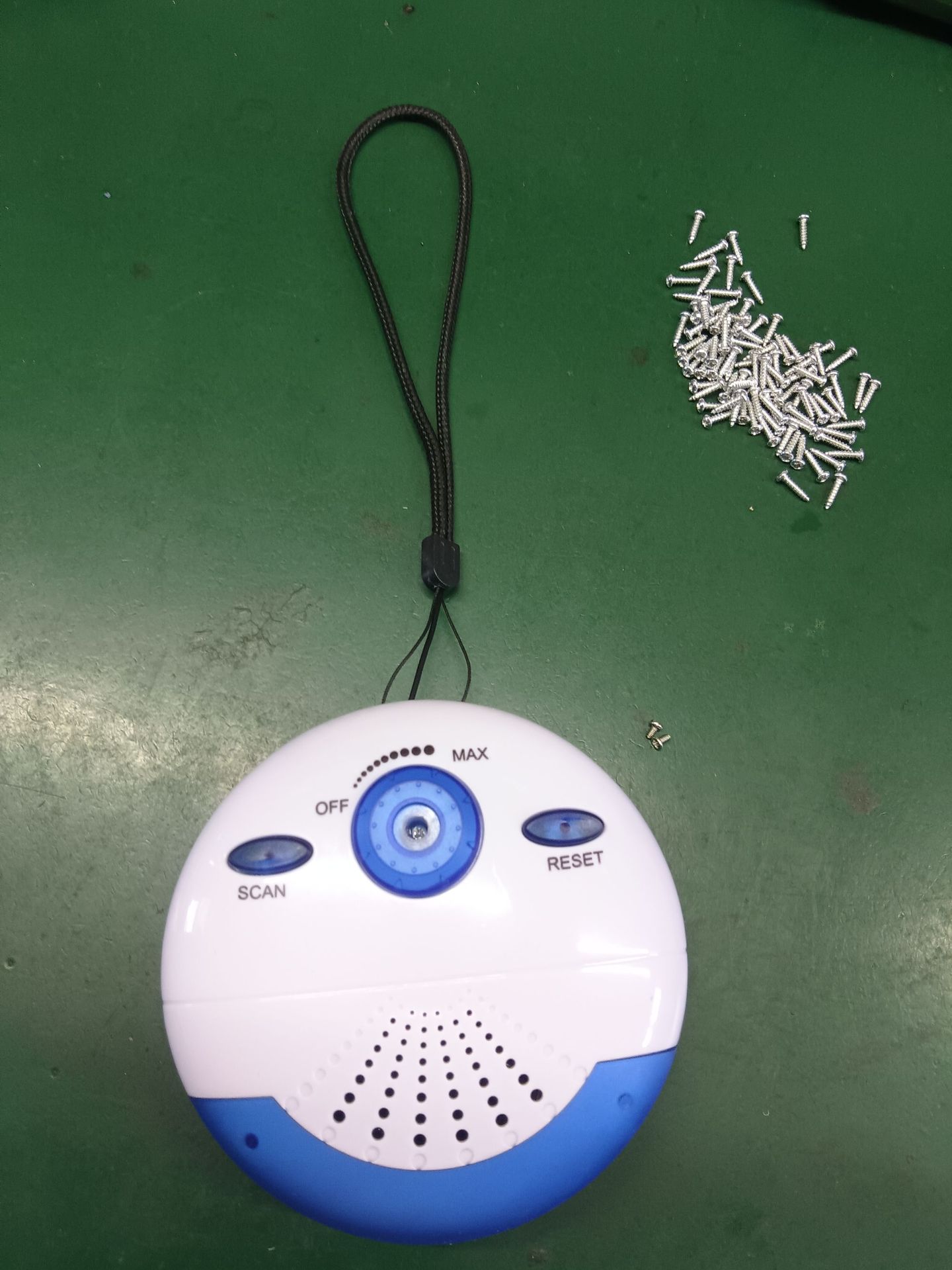 버블 백에 매달린 로프 안테나