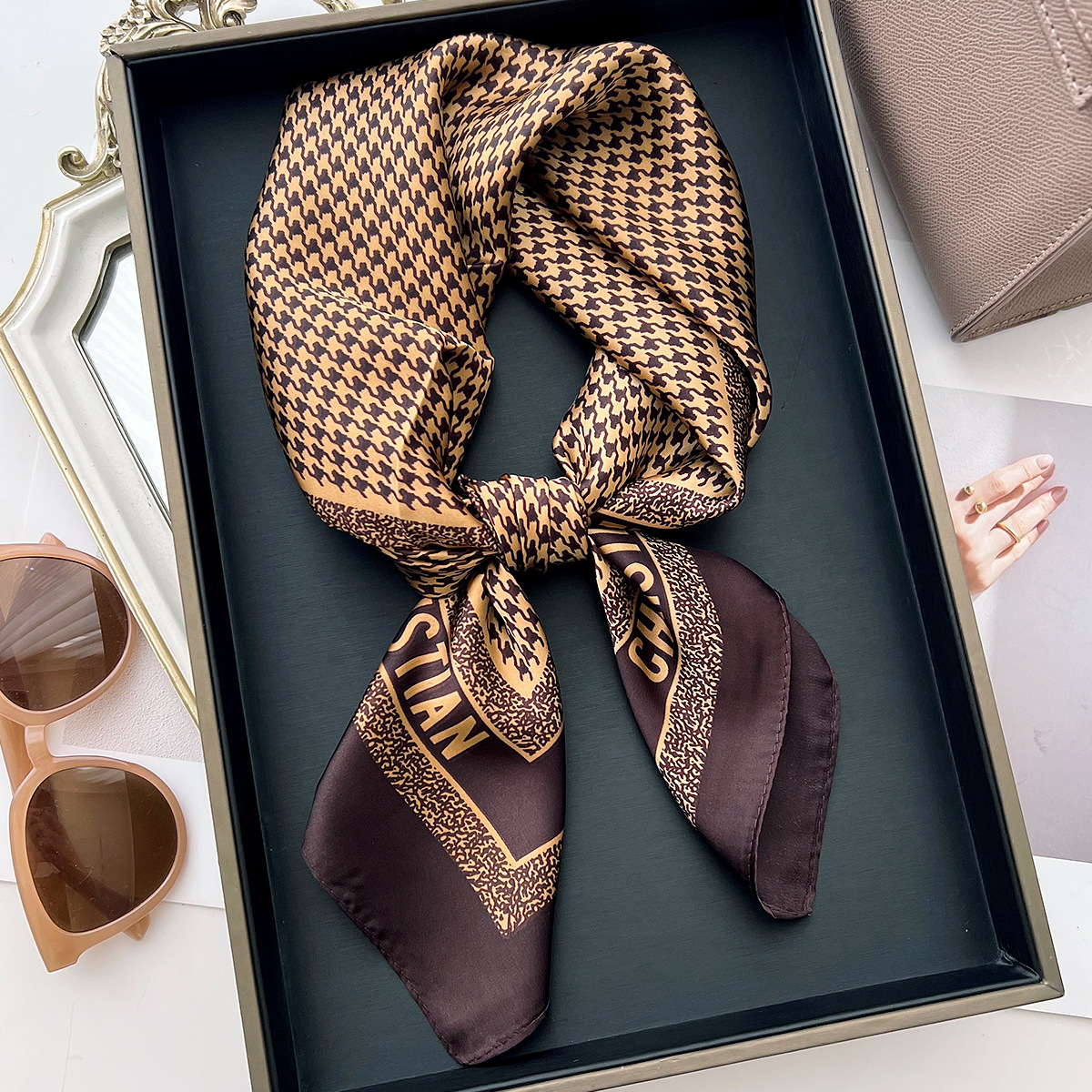 F1-A2A60674-1#브라운 물떼새 격자