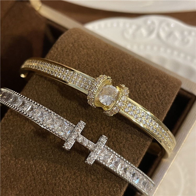 Girlfriend Letter H Advanced Sense Bracelet Niche Design Fashion Commuter Diamond Bracelet Women's 2022 New Gift