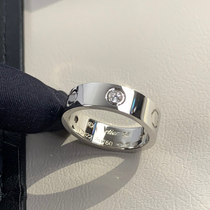 6mm three diamonds (white gold)