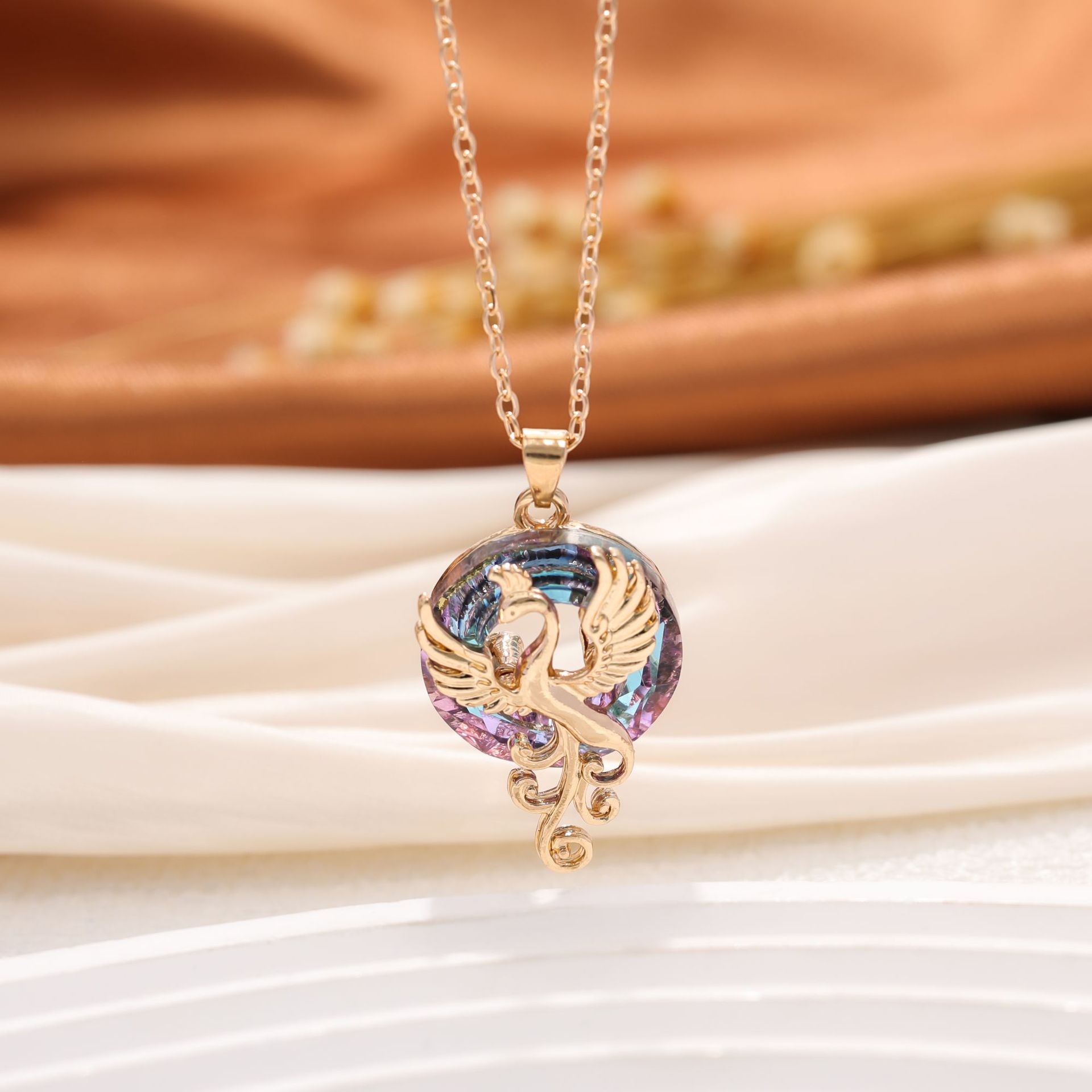 Nicho de diseño de colorido pájaro de fuego Phoenix personalidad colgante exagerado multicolor cadena cruzada universal artículos de mujer
