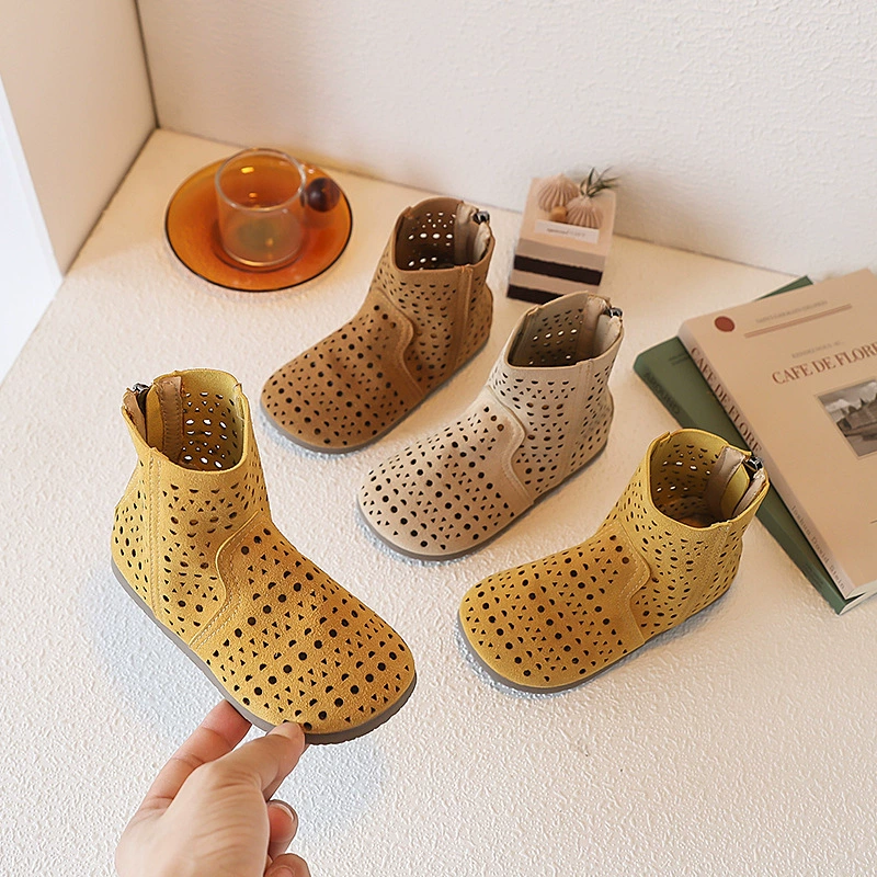 Дизайнерские летние короткие ботинки 2025 года, новые детские дышащие модные ботинки с вырезами, римские туфли для девочек, трендовые сандалии