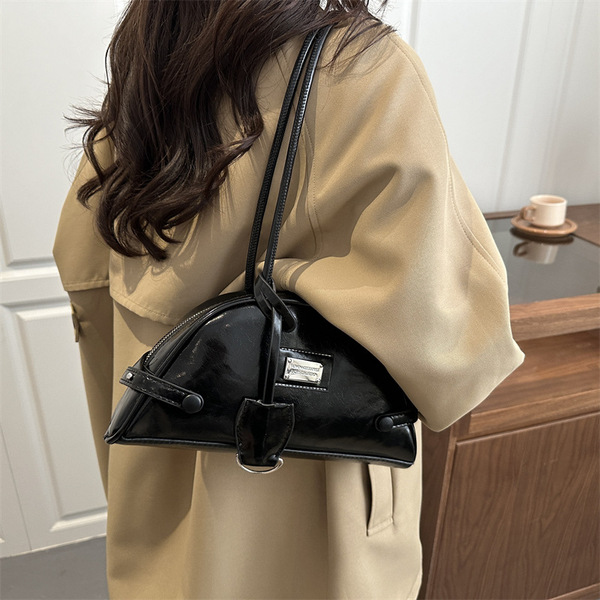 One-shoulder bag for leisure