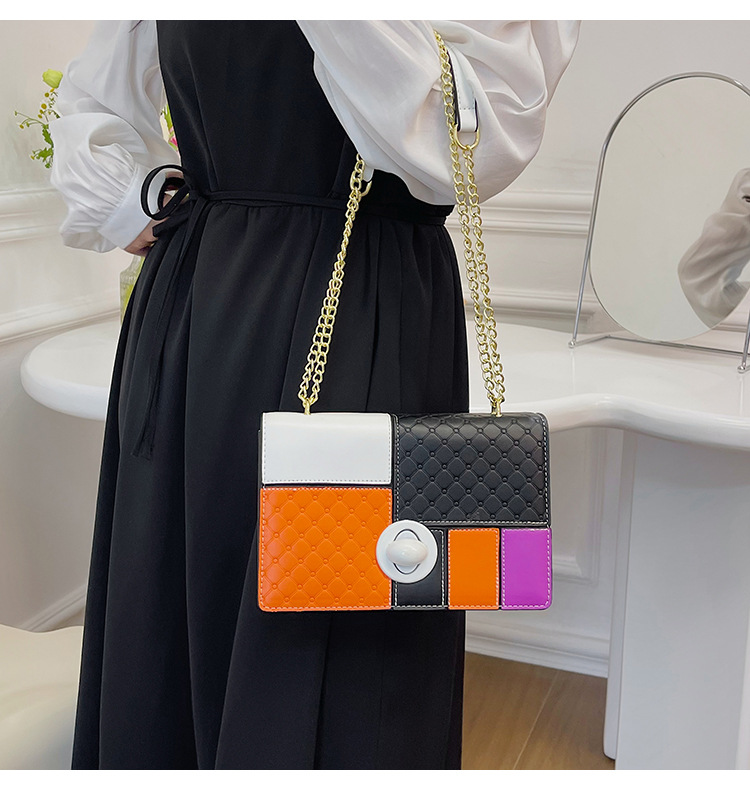 Piccola borsa a tracolla quadrata con catena borsa elegante_voghion.com