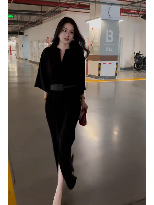6801赫本风气质黑色大码连衣裙胖妹妹新款通勤百搭时尚长裙女装|undefined
