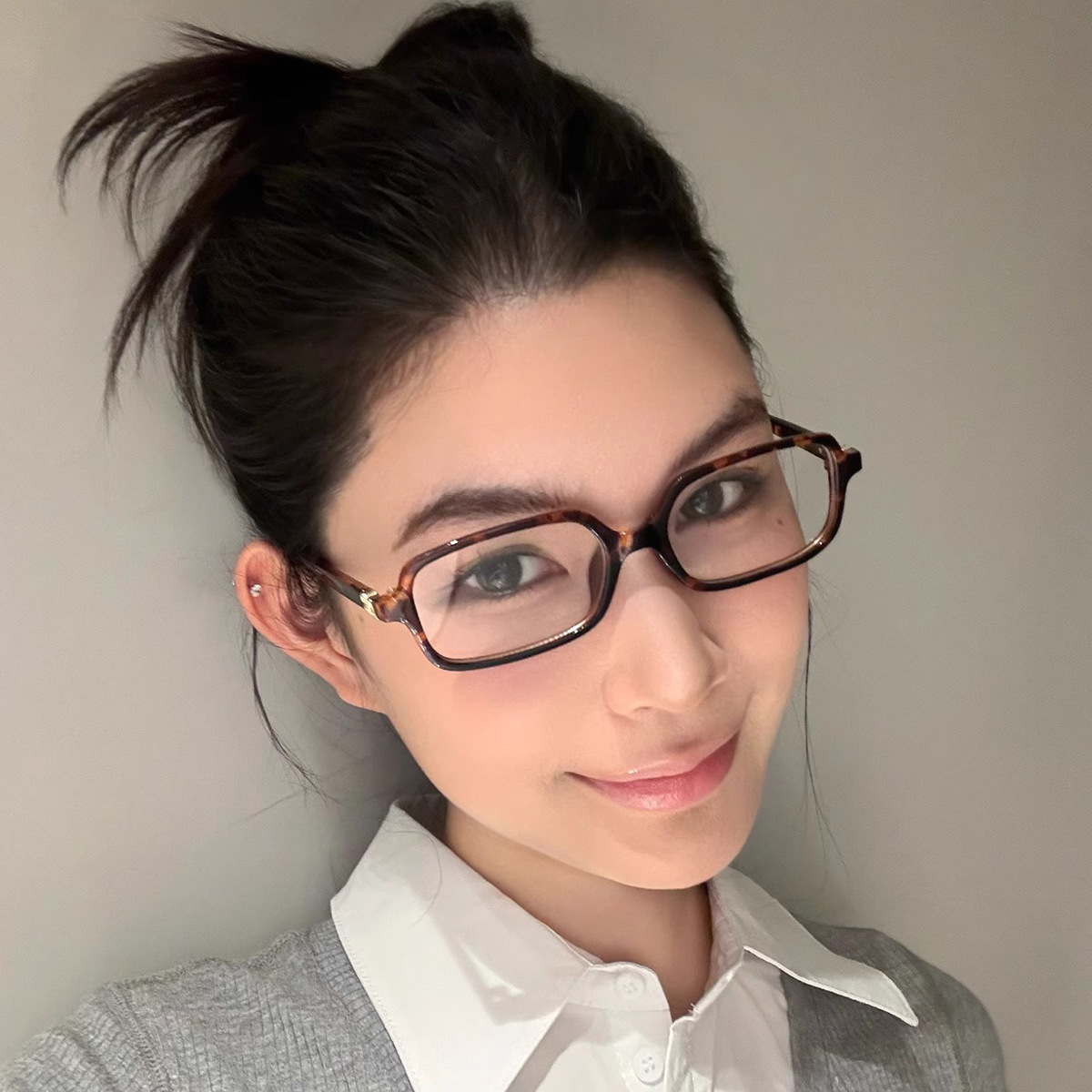 2025 nueva versión coreana transfronteriza de gafas antiazules de montura cuadrada pequeña para hombres y mujeres pueden equiparse con gafas de montura de miopía Glasses