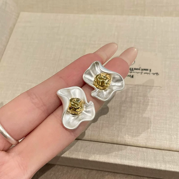 White earrings, flowered