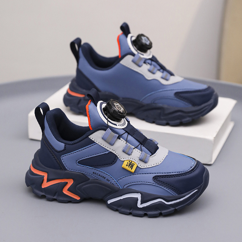 Zapatos infantiles para niños zapatos deportivos primavera y otoño nuevos zapatos de botón impermeable de cuero para niños zapatos de papá mayorista