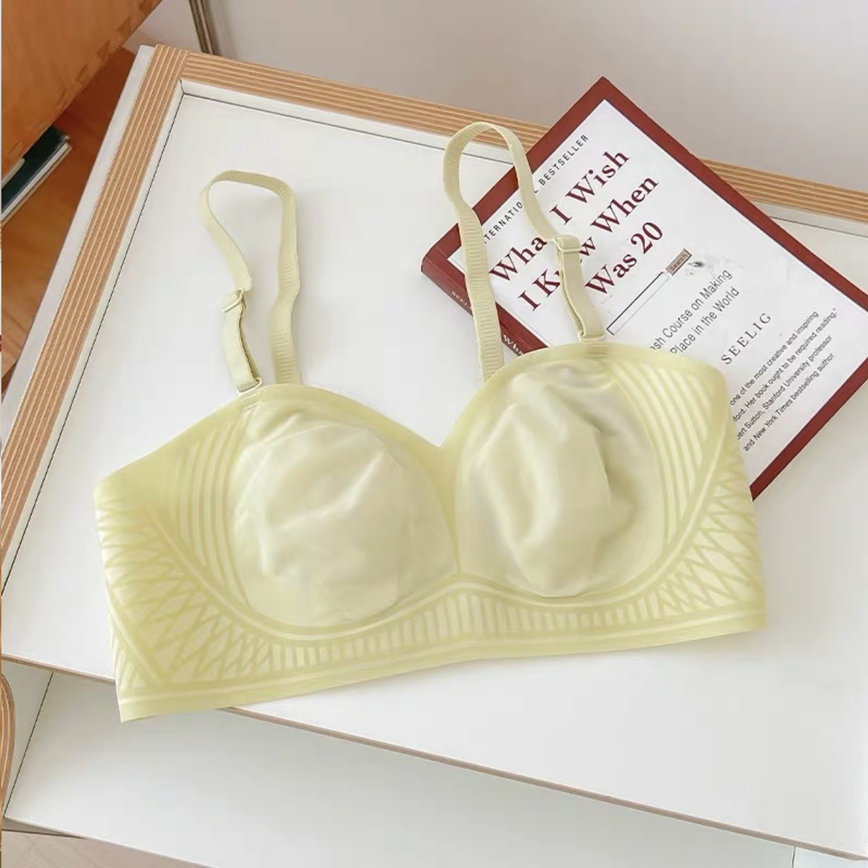 바닐라 옐로우 하이 퀄리티