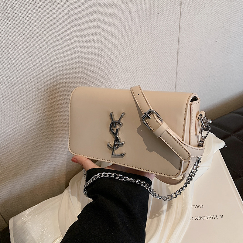 女性用ニッチデザインバッグ、多用途の新しいショルダークロスボディバッグ、レトロなチェーン通勤トートバッグ卸売|undefined