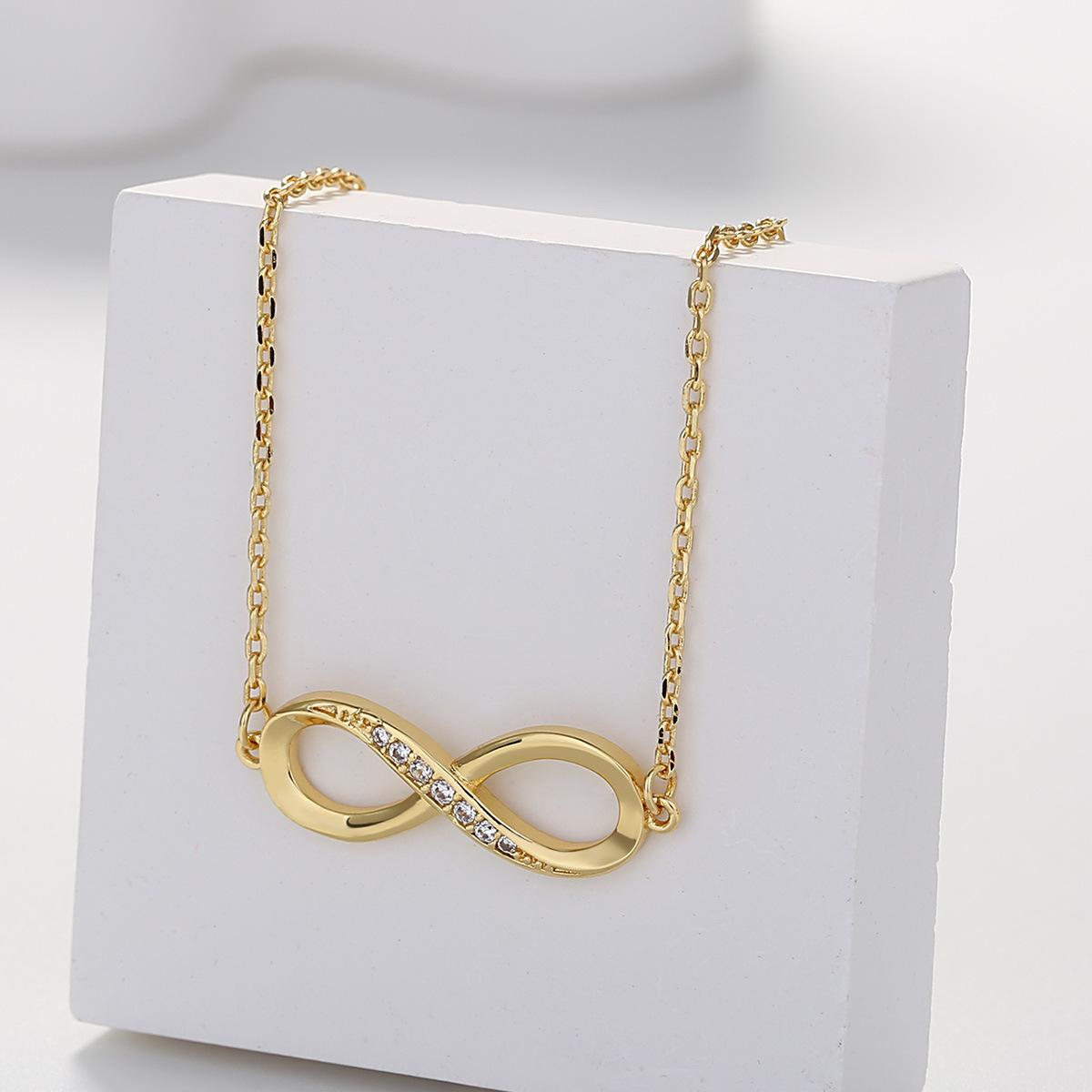 Collana di perle magnetica di lusso donna girocollo elegante fine_voghion.com