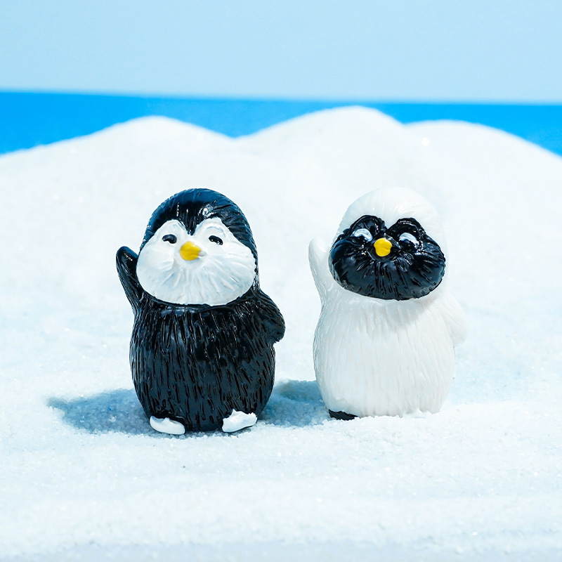 Pingüino blanco y negro resina animal de dibujos animados nuevo lindo pingüino musgo micro paisaje decoración de escena de nieve con adornos