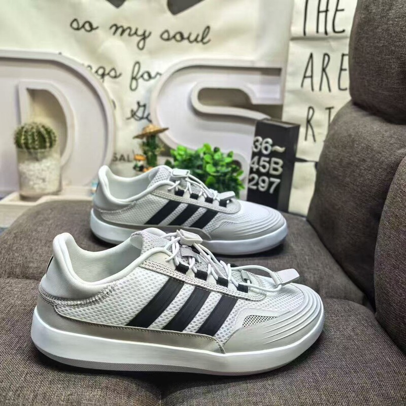 2026 New Men's Shoes Outdoor Breathable Mesh Summer Water-Resistant Couple's Trendy Sports Style Lightweight Casual Sneakers 2026 New Men's Shoes Outdoor Breathable Mesh Summer Water-Resistant Couple's Trendy Sports Style Lightweight Casual Sneakers