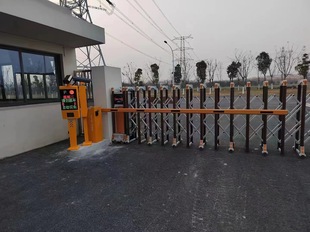 License Plate Recognition all-in-one community automatic remote control lifting rod construction site charging system parking lot fence barrier gate