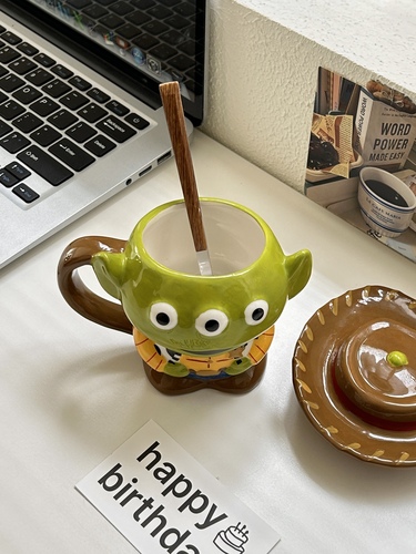 58C1ins American retro style cute and funny three-eyed three-dimensional ceramic cup mug with lid and high resistance