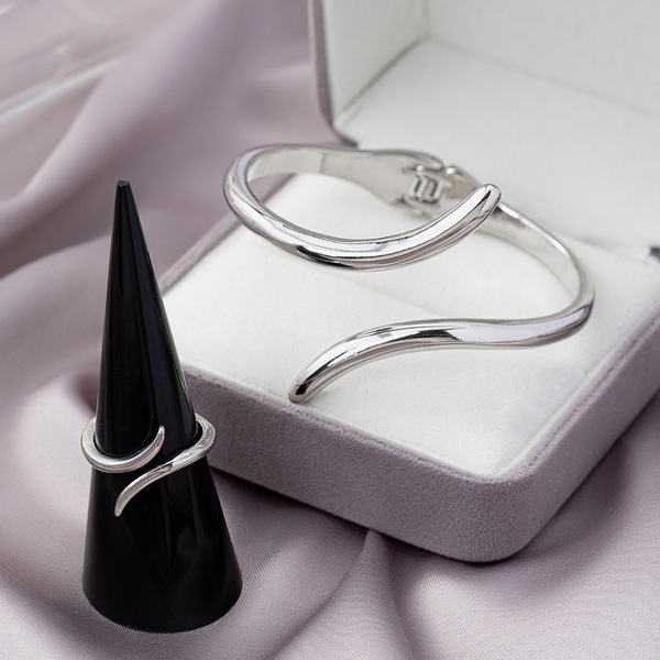 Silver set