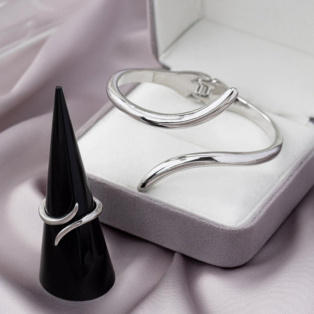 Set, bracelet, ring, glossy accessory, jewelry