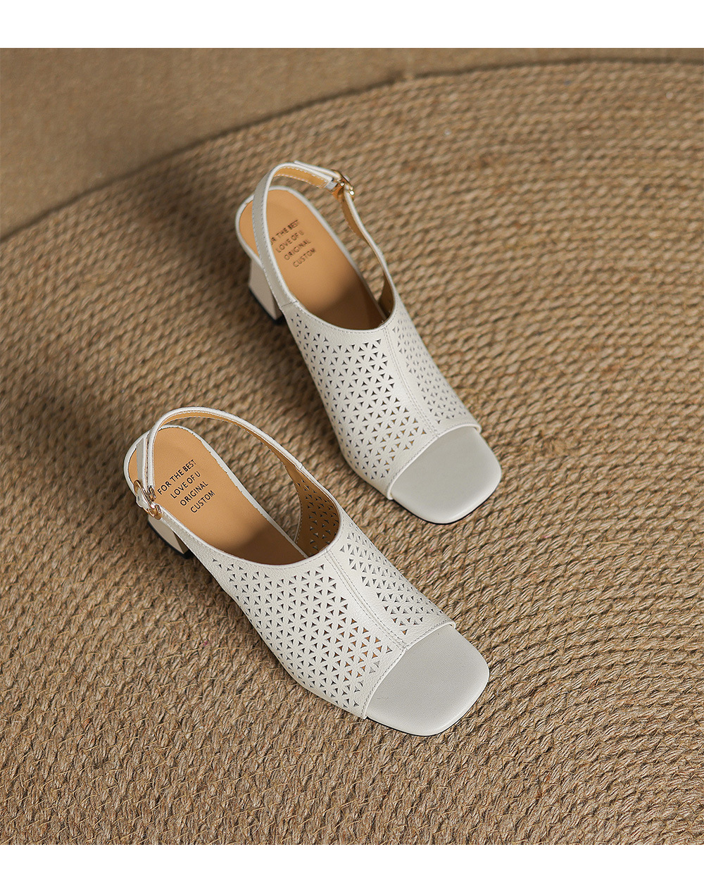 Sandal cao gót nữ hở mũi quai ngang đục lỗ da bò, gót 7 cm — Gạo trắng và cao 7 cm chi tiết 23