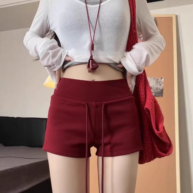 American-Style Low-Waist Red Hot Girl Style Hip-Hugging Loose-Fitting Slimming Sports Shorts 2026 New Hot Pants Summer Shorts That Cover the Body