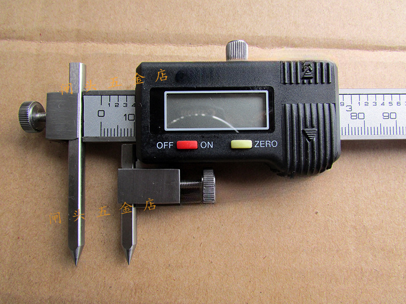 上海中心距数显卡尺150/200/300中心锥测边心距电子游标卡尺恒量