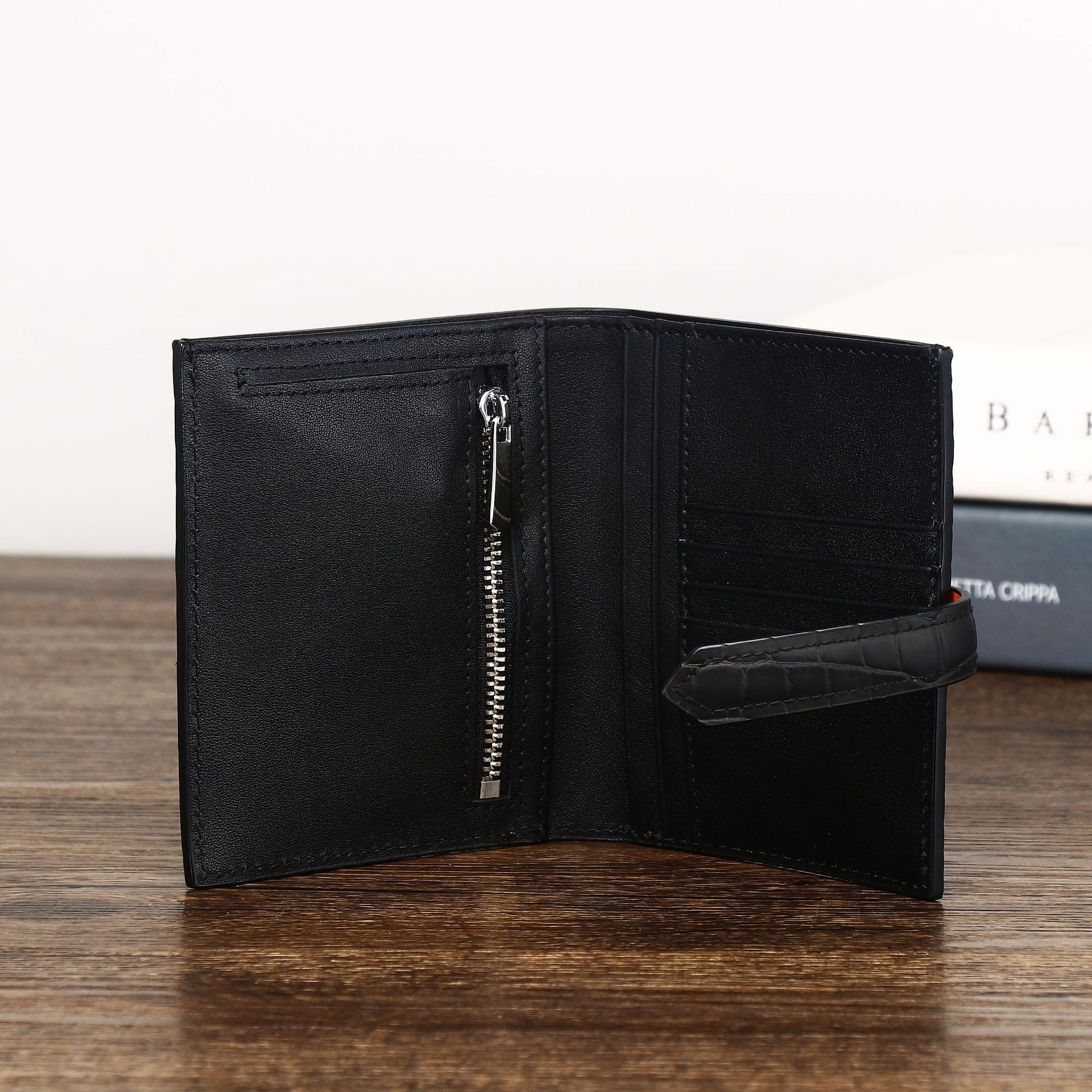 Ví nam gập mini da vân cá sấu nhiều ngăn thẻ phong cách thời trang — Mờ