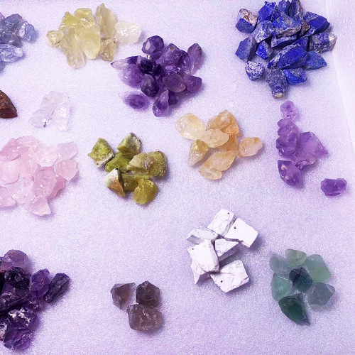 Wholesale natural crystal raw stone gravel, amethyst rose quartz punched DIY pendant, men's and women's crystal jewelry