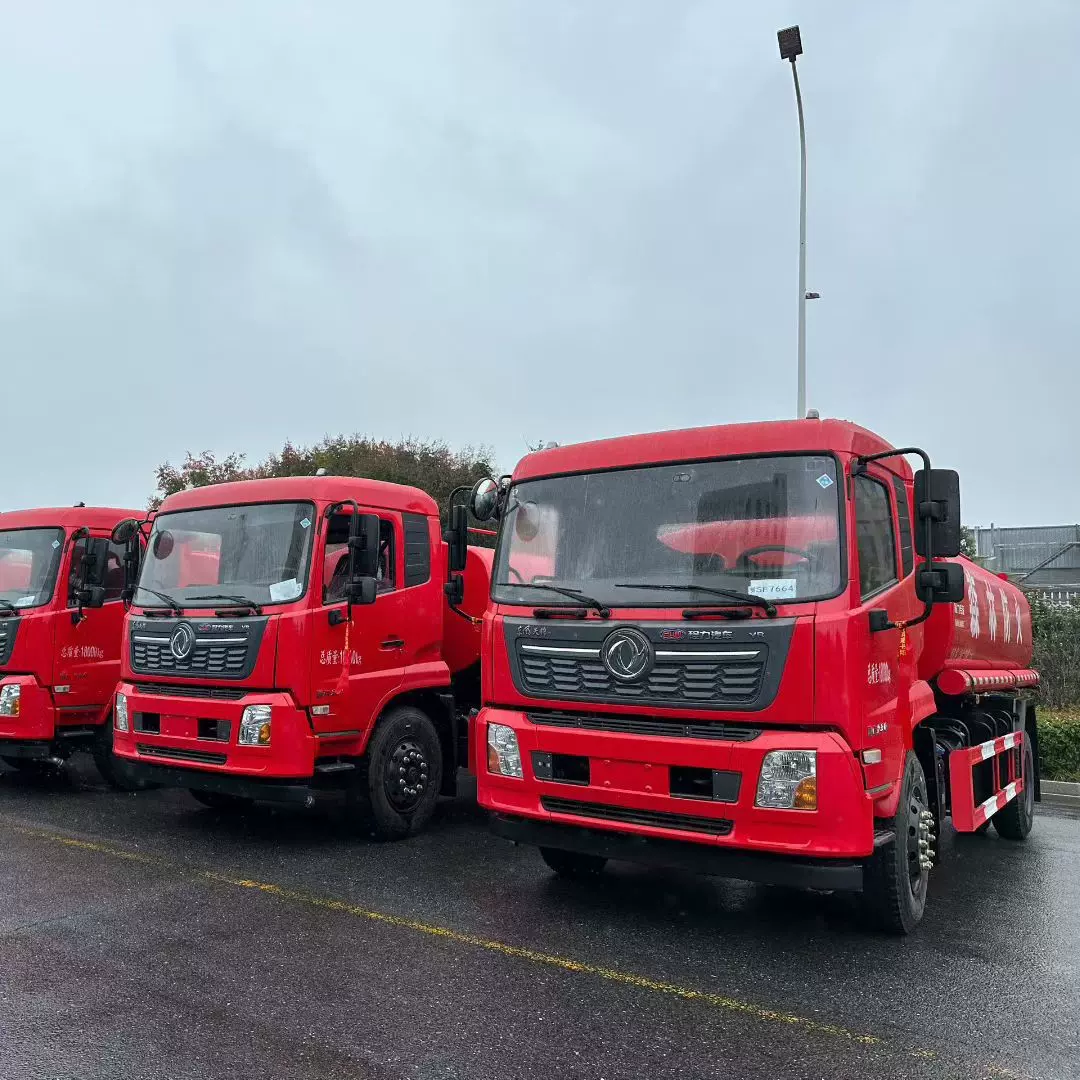 东风天锦洒水车价格 森林消防洒水车厂家批发 兼备消防和洒水功能