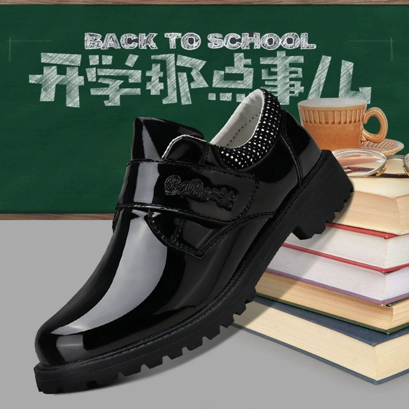 Черные кожаные туфли для мальчиков 2024 Весна и осень Новые модельные туфли в британском стиле для мальчиков и студентов среднего и большого размера Кожаная обувь для выступлений